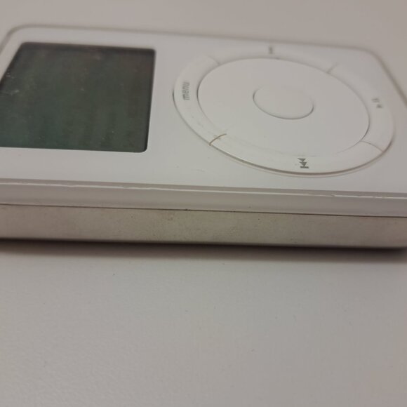 iPod Classic 1st Generation 10GB (+ New Extended Battery + Original Charger)  #1 - Picture 6 of 16